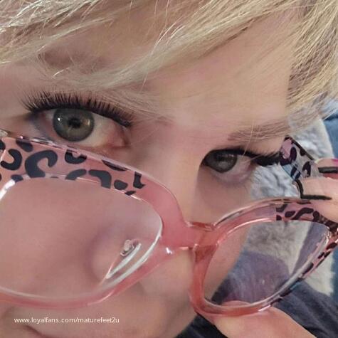 Foot Goddess Lady Devine avatar