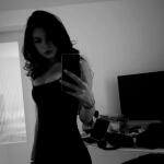 VickyLux69 avatar