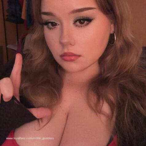 moon goddess findom avatar