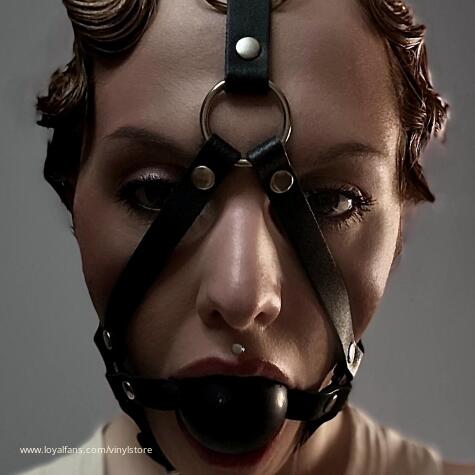 Silvia the Latex Mistress avatar