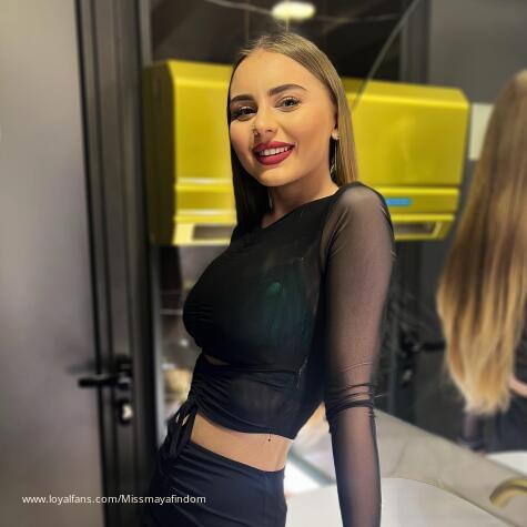 I'm your beautiful goddess and you're just a pathetic loser! - Pregnant