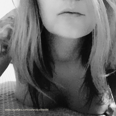 Ashestoashes84 avatar