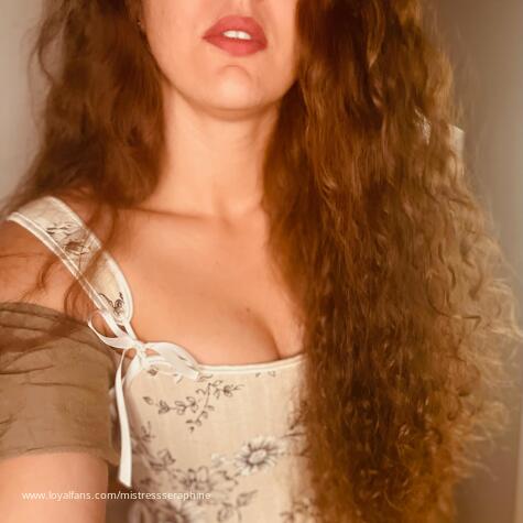 Mistress Seraphine avatar