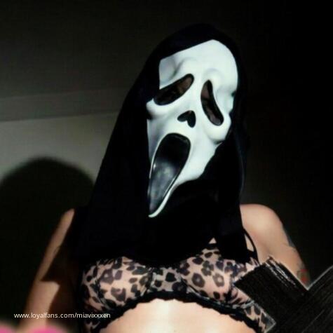 Mia Vixxxen avatar