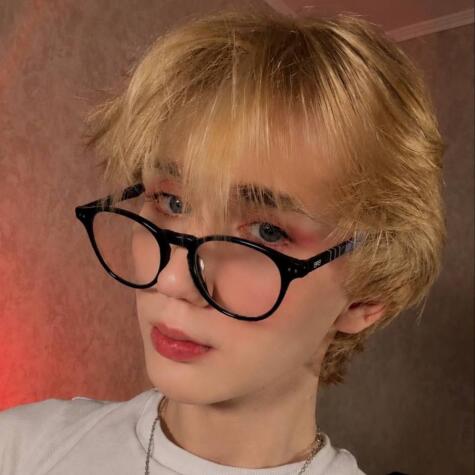 Sasha Gfek avatar