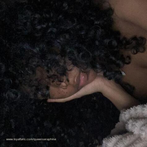 Queen Seraphine avatar