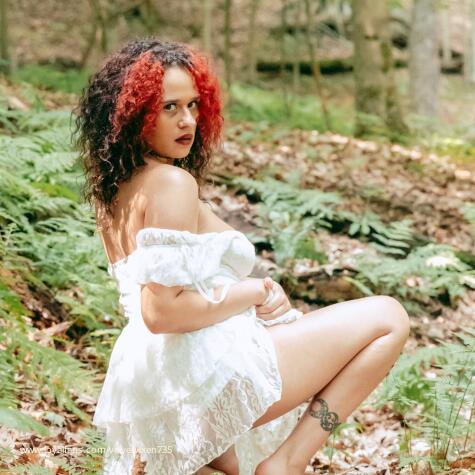 VelvetVixen735 avatar