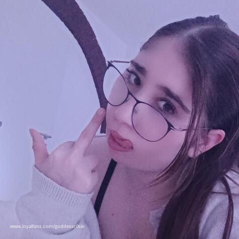 goddess r0sie  avatar