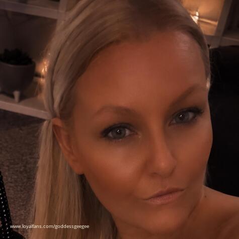 Goddess GeeGee avatar