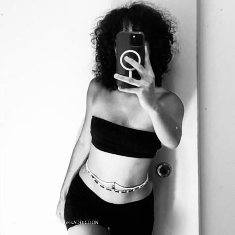 YourEmpressAddiction avatar