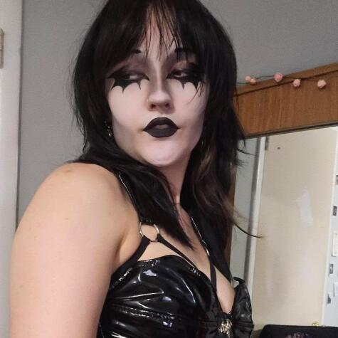 Jane 🦇 avatar