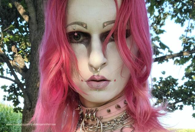 Goddess Jennifer Rose