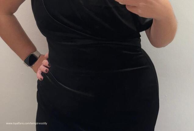 Who is ready to Worship these curves - Temptress Tilly MILF Official