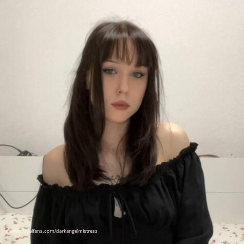 Mistress Luna Chatting avatar