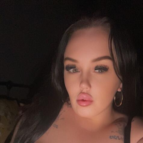 Curvyladyuk avatar