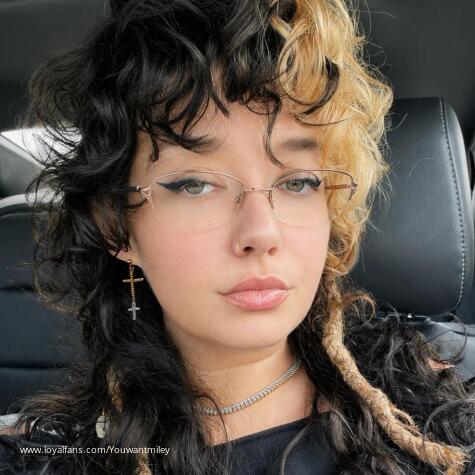 GoddessMileyyy avatar