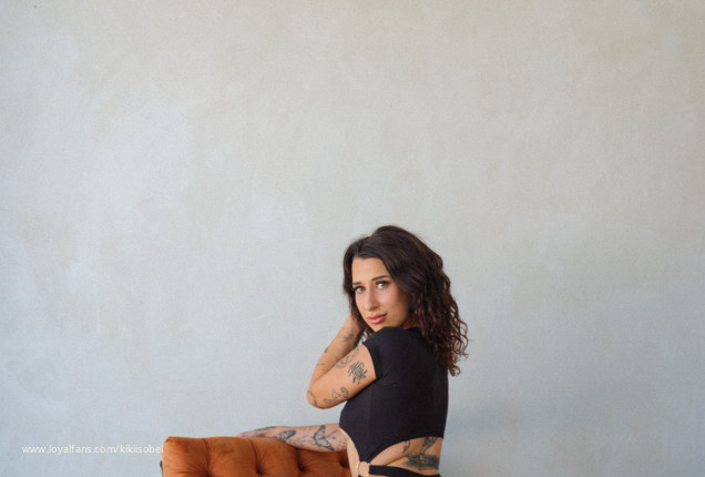 Are you a booty guy or a titty guy? 🥵 - Kiki Isobel Official Photos www.Loyalfans