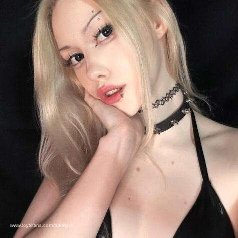 Adellisse Queen of Gooners avatar