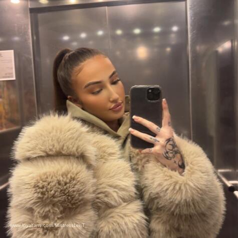 Mistress lexi FinDom avatar