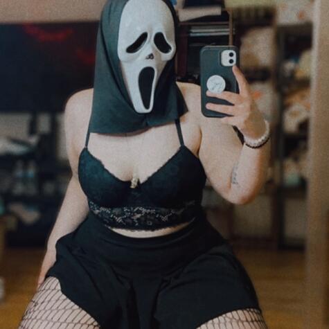 Goth Queen K avatar
