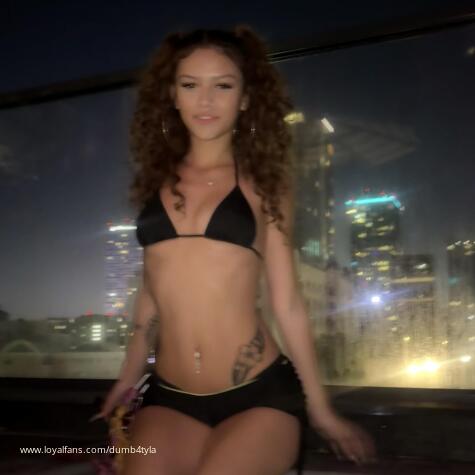 Dumb4Tyla avatar