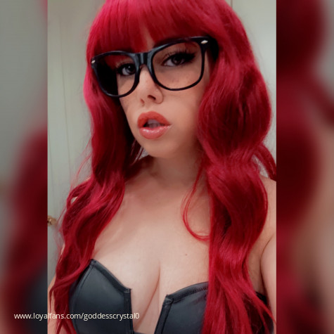 Goddess Crystal Mommy Domme avatar