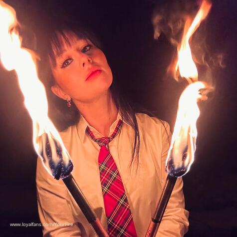 Queen of Fire and Light avatar