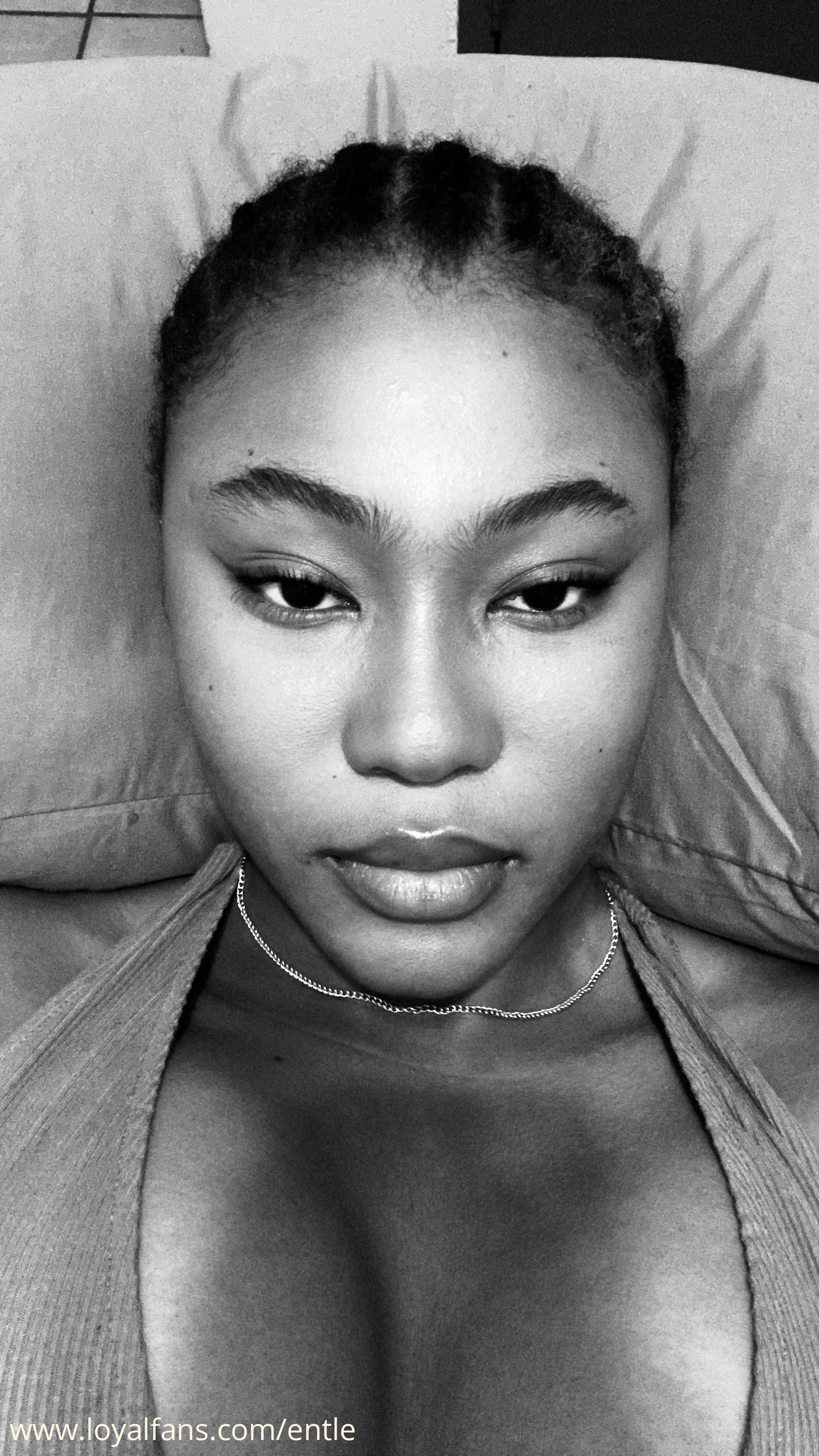 Tori Page'S Official Social Media - ehdrqu1