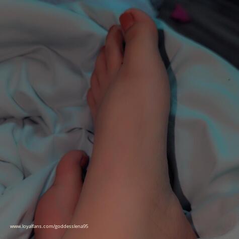 GoddessLena95 avatar