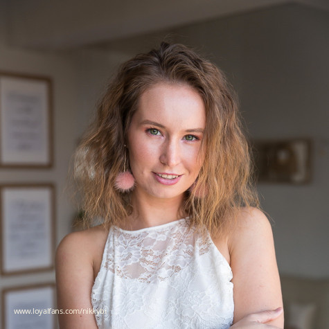 NikkyBi avatar