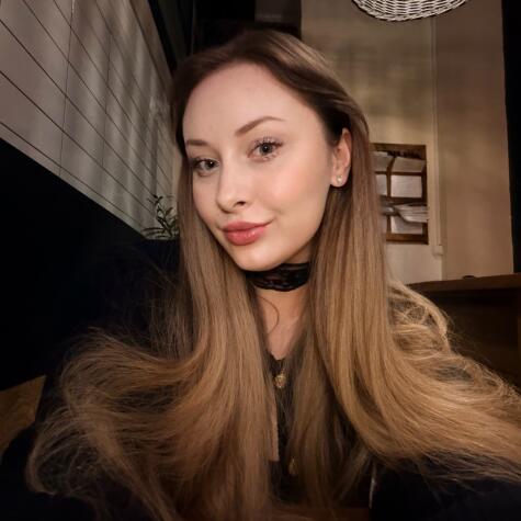 Lorajess avatar