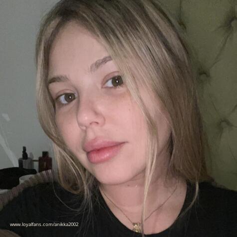 Anikka2002 avatar