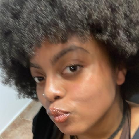 Crusty toes - Spoiled Goddess Lia Official Photos | www.Loyalfans.com