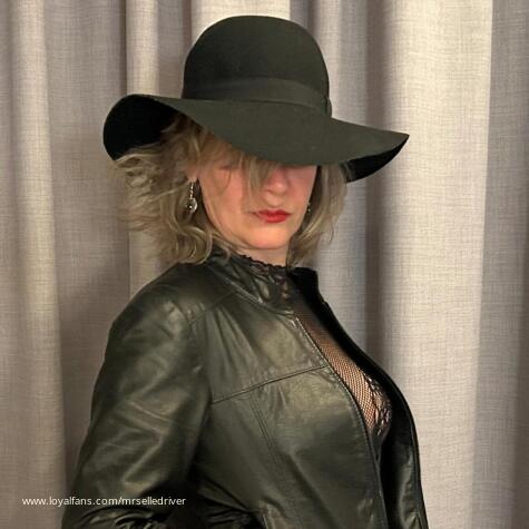 Mrs Elle Driver avatar