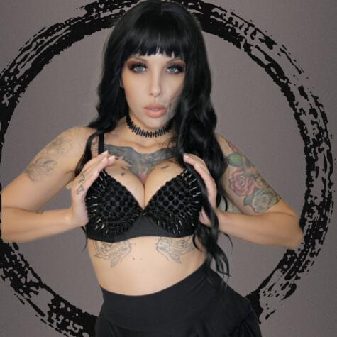 Stella Von Savage’s Official Social Fan Page | LoyalFans