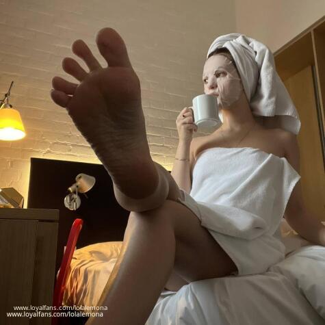 Femdom Lola