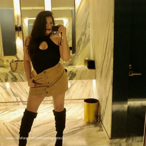 Selena the goddess avatar