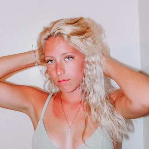 Spoiled brat halle’s Official Social Fan Page | LoyalFans