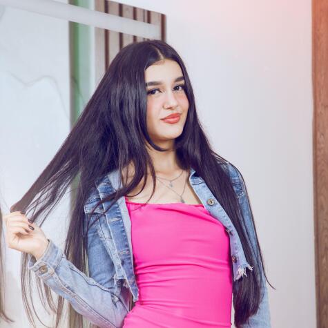 Sofi Tuker avatar