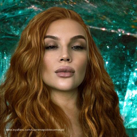 Supreme Goddess Emerald avatar