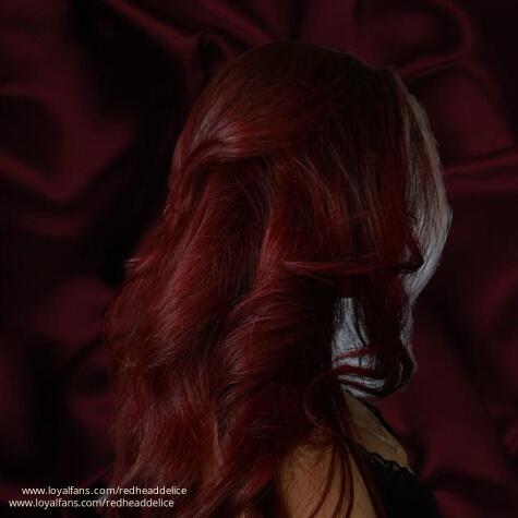 RedheadDelice avatar