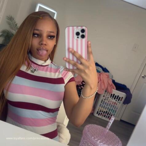 Princess niy  avatar