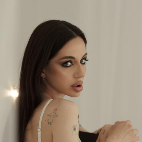 Goddess Kiss Femdom Fetish avatar