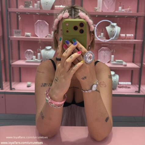 cute toes avatar