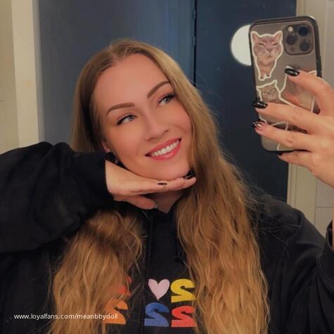 PRINCESS CECE  FINDOM avatar