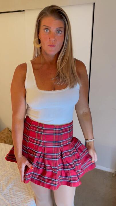 Pantyhose, heels 👠 w/ Mssweettea - Mssweettea Official Profile www.Loyalfans