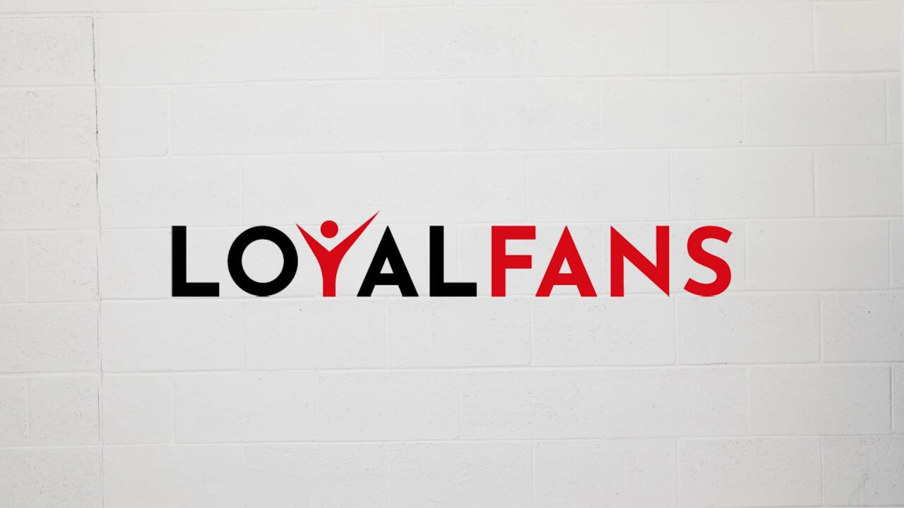 Violet Voss x realloyalfans LF Creator Spotlight Official Profile