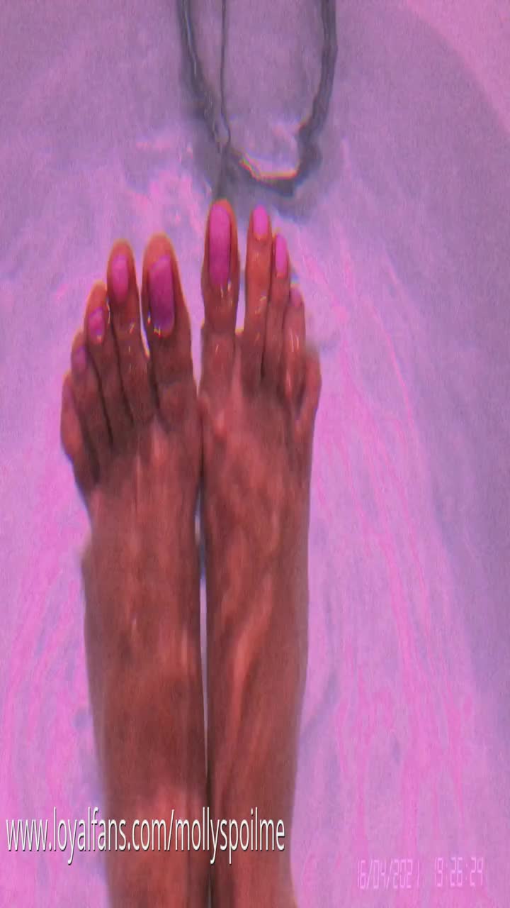My pretty feet - Mollyspoilme Official Profile www.Loyalfans