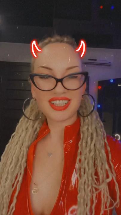 Better submit now - Kinky Mommy Milf Feet Taboo Roleplay Official Profile | www.Loyalfans.com