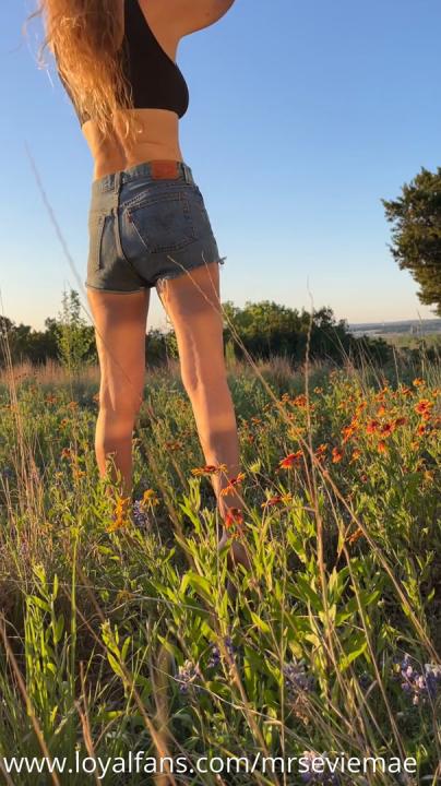 Texas Beauty - Mrs Evie Mae Official Profile | www.Loyalfans.com